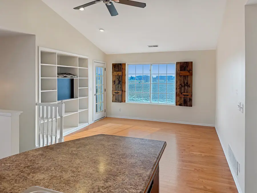 7422 Chucks Way, Loves Park, IL 61111 - #2