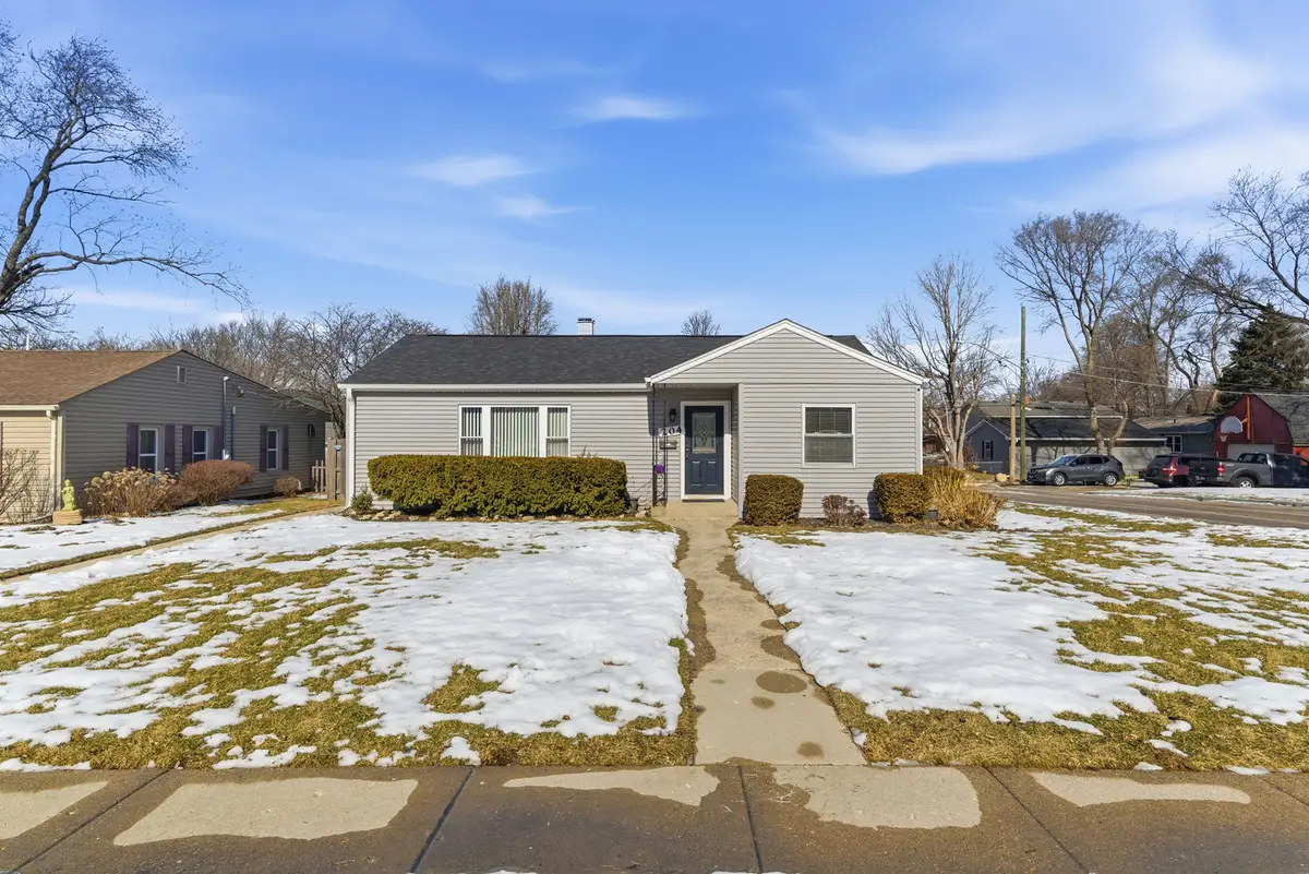 204 Woodlawn Drive, Mundelein, IL 60060 - #1