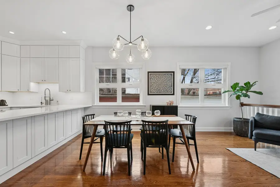 1043 W Newport Avenue #1W, Chicago, IL 60657 - #3