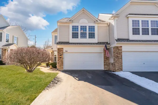 794 Pointe Drive #794, Crystal Lake, IL 60014