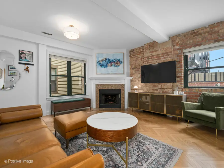 1013 W Webster Avenue #7, Chicago, IL 60614 - #3