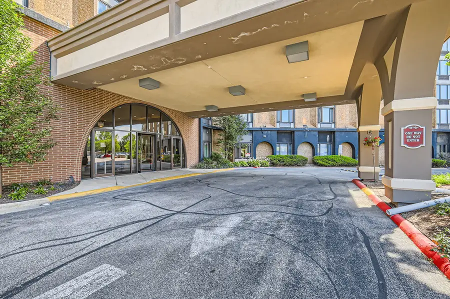 1 Renaissance Place #816, Palatine, IL 60067 - #2