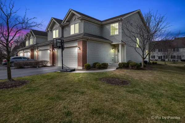 1260 West Lake Drive, Cary, IL 60013