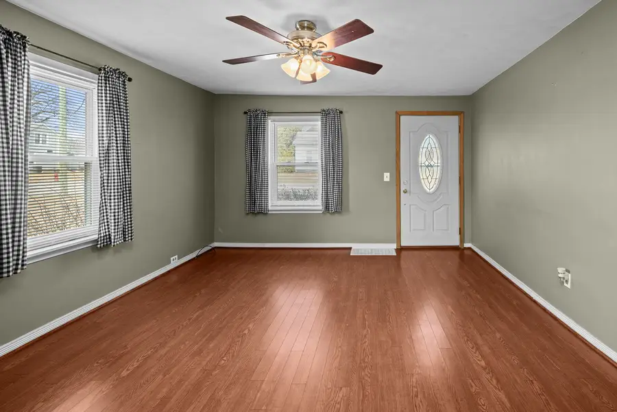 422 W Exchange Street, Geneseo, IL 61254 - #3