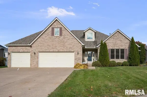 850 W Price Street, Eldridge, IA 52748