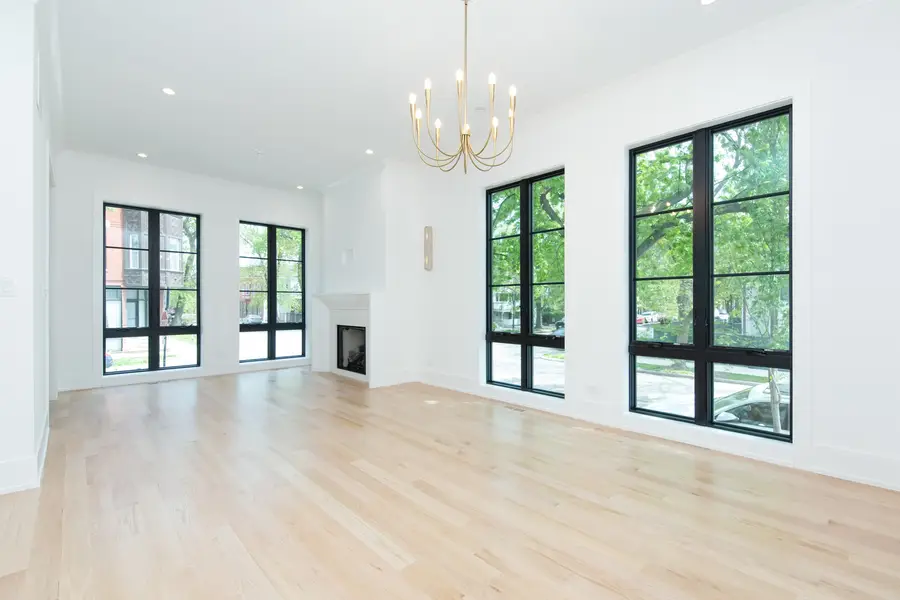 1410 W Laverne Avenue, Park Ridge, IL 60068 - #2