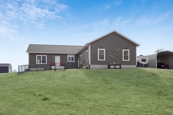 2451 Palmer Road, Albany, IL 61230