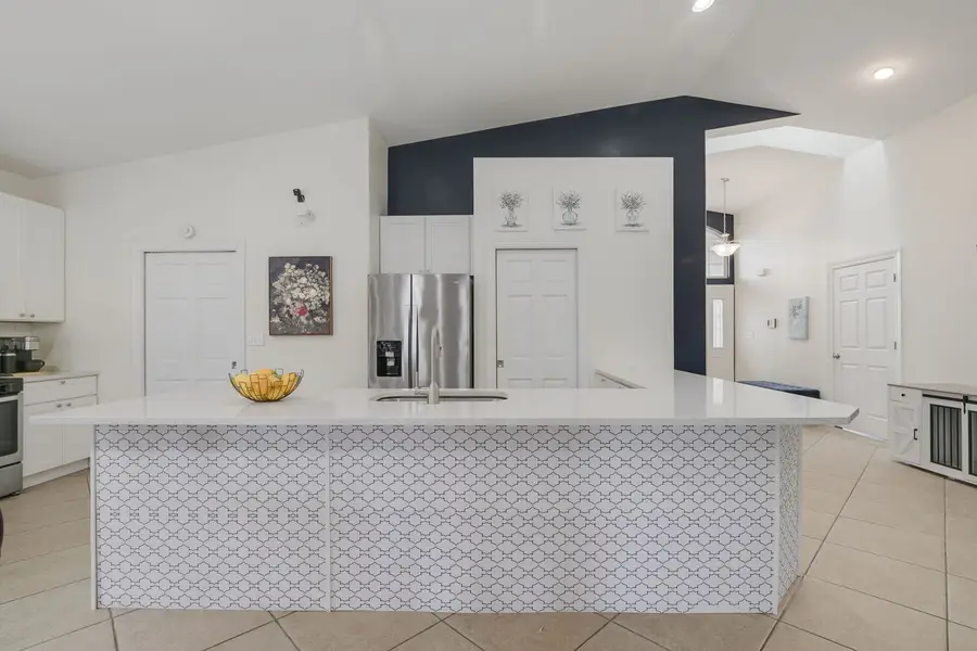 1713 Gilboa Avenue, Zion, IL 60099 - #3