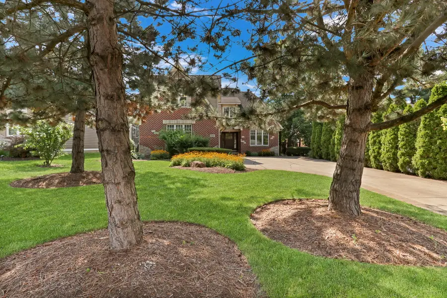 5684 Wolf Road, Western Springs, IL 60558 - #2