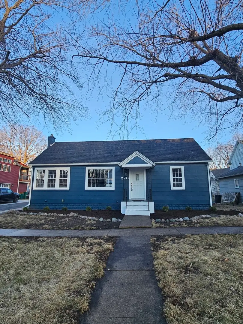220 S Walnut Street, Sycamore, IL 60178 - #1