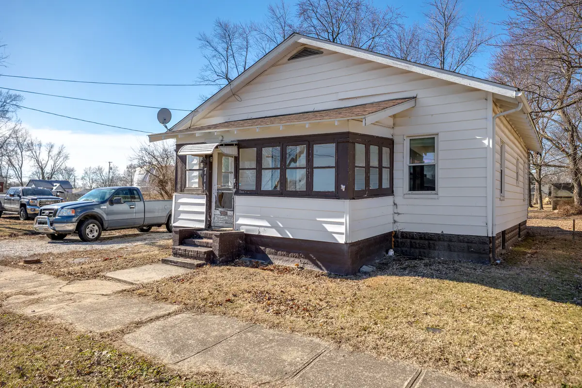 711 S Franklin Street, Litchfield, IL 62056 - #1