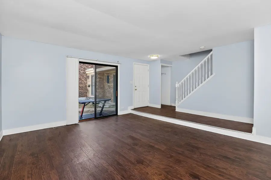 7724 Woodward Avenue, Woodridge, IL 60517 - #2