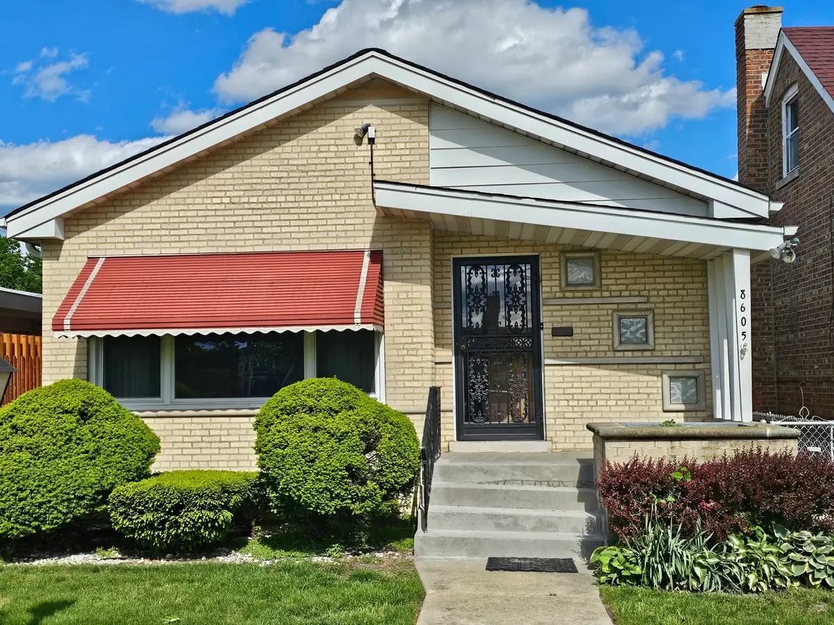 8605 S Calumet Avenue, Chicago, IL 60619 - #1