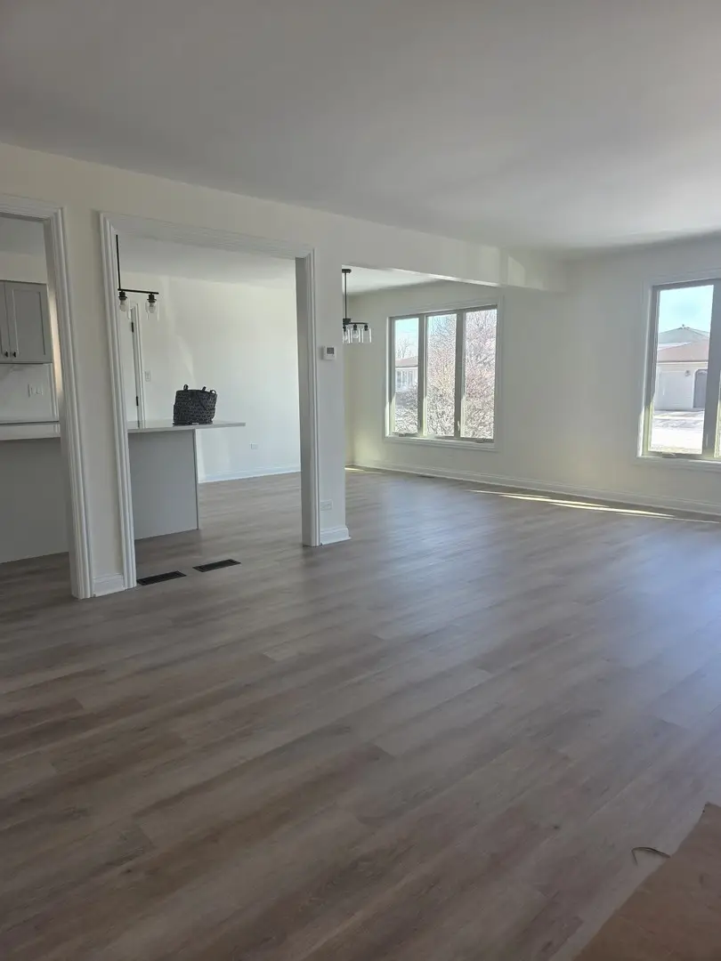 7544 Mason Avenue, Burbank, IL 60459 - #2