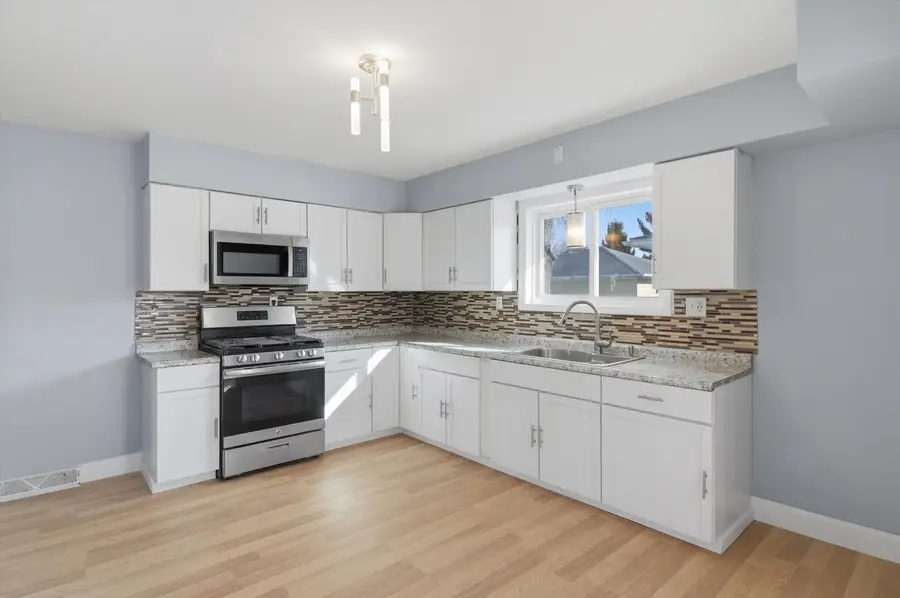 534 Desmond Drive, Woodstock, IL 60098 - #2