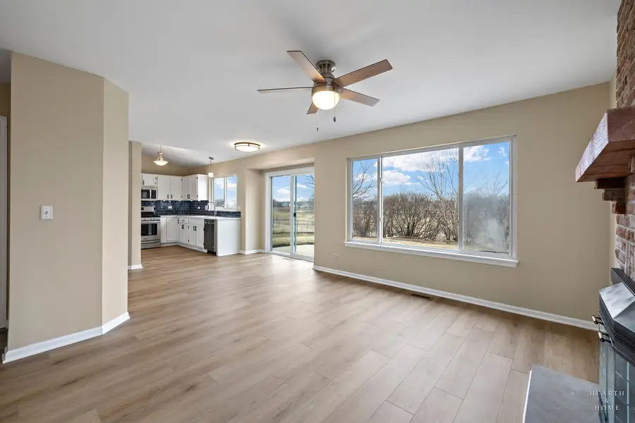 305 Harvest Gate Road, Lake In The Hills, IL 60156 - #3