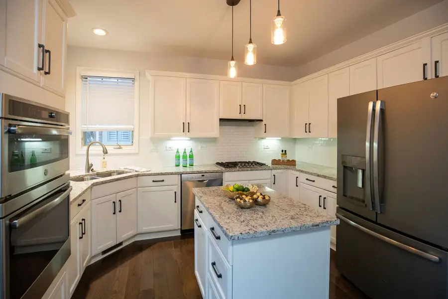 1827 Waterbury Circle, Glenview, IL 60025 - #3