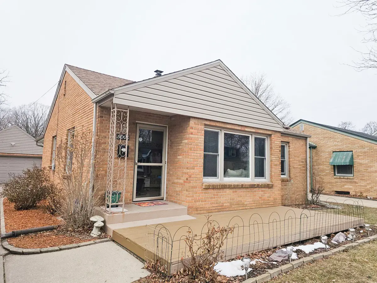 5006 Arlington Street, Loves Park, IL 61111 - #1