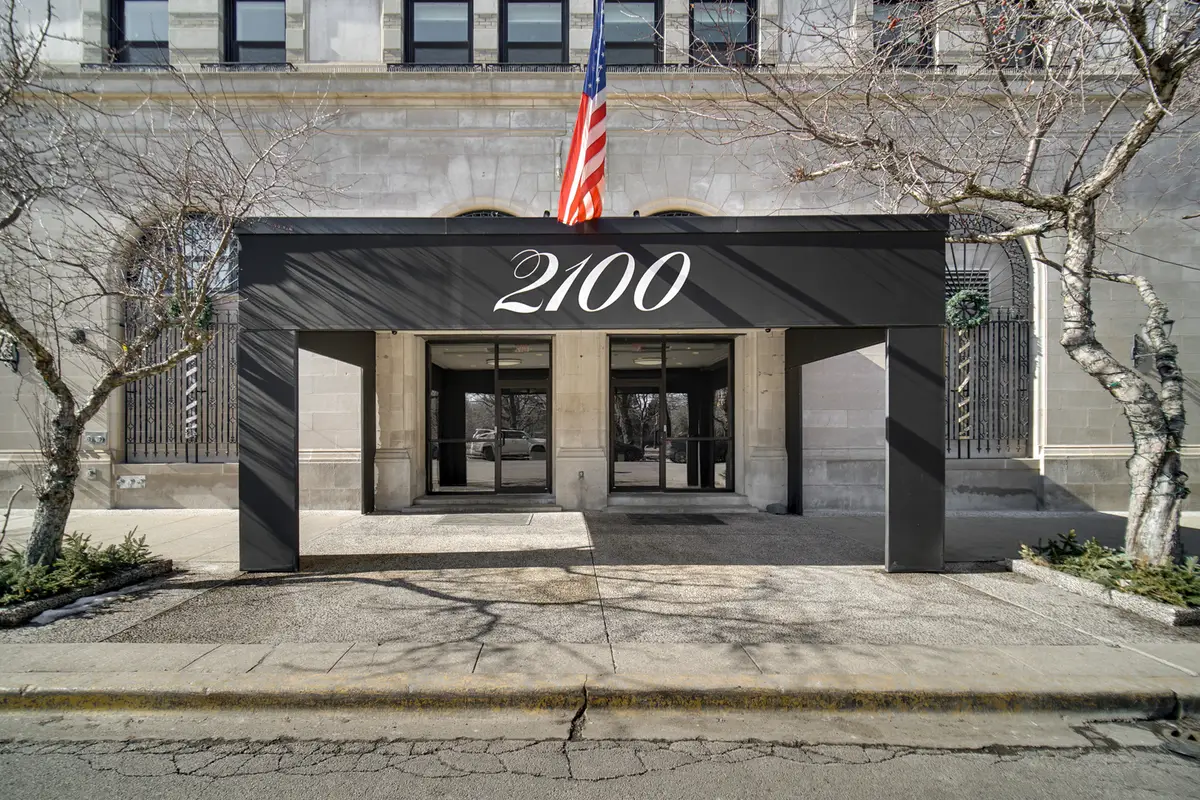 2100 N Lincoln Park West #7FN, Chicago, IL 60614 - #1