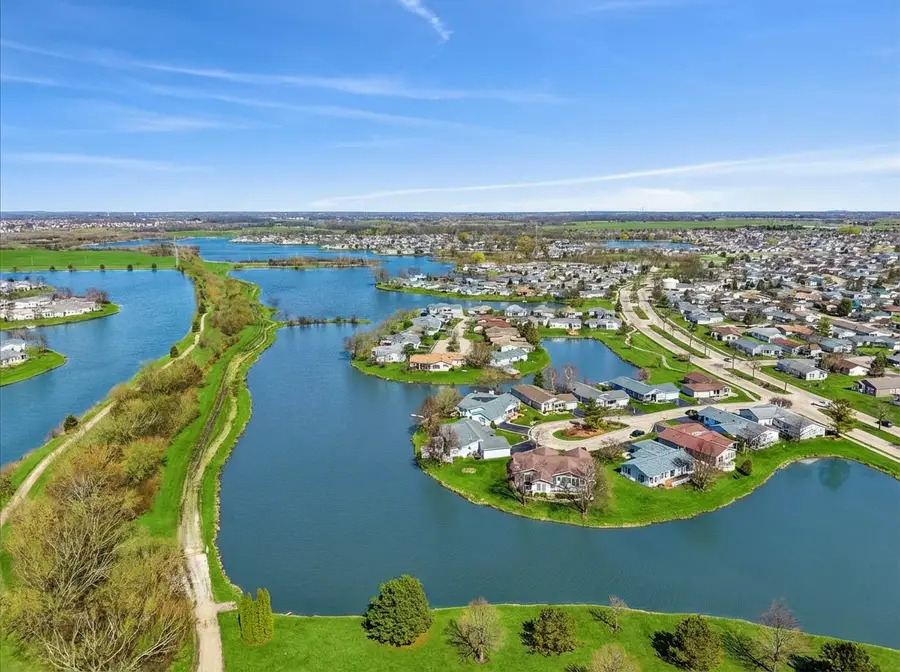 12 Surrey Court, Grayslake, IL 60030 - #3