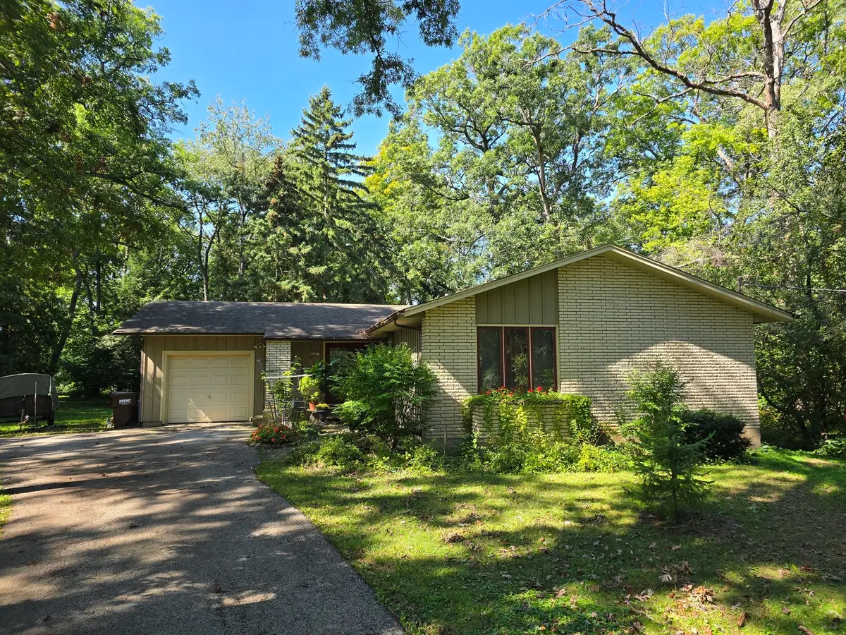 905 Hickory Road, Woodstock, IL 60098 - #1