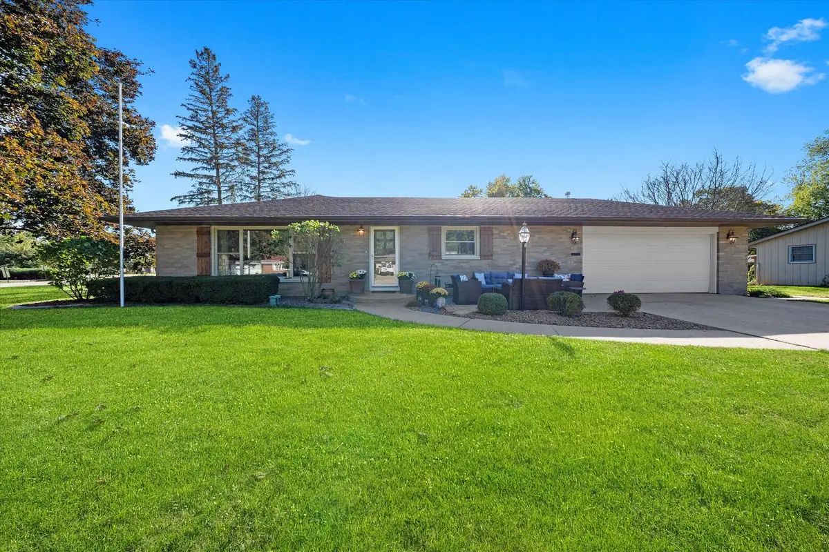 5 Crescent Place, New Lenox, IL 60451 - #1