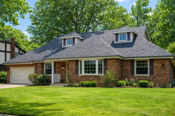 1346 Wessling Drive, Northbrook, IL 60062