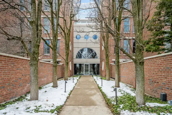 380 Green Bay Road #1B, Winnetka, IL 60093