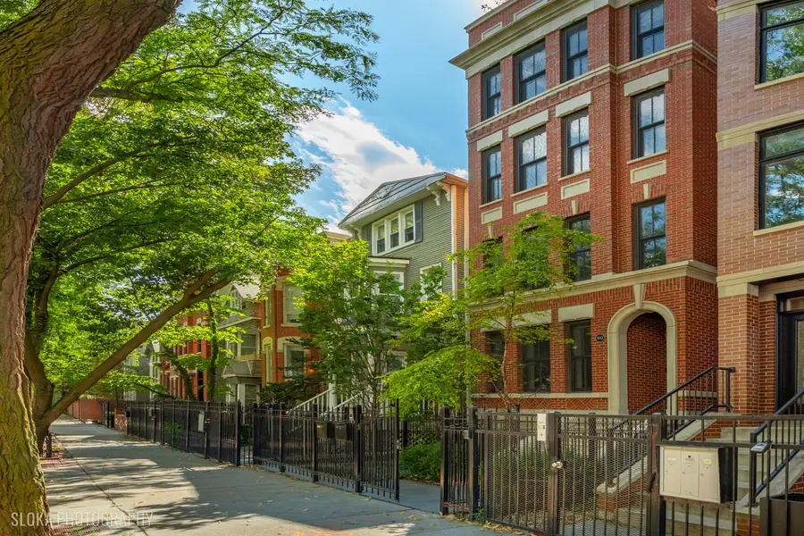 1942 N Sedgwick Street #PH, Chicago, IL 60614 - #2