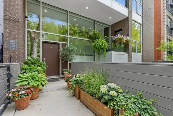 2323 N Leavitt Street #101, Chicago, IL 60647
