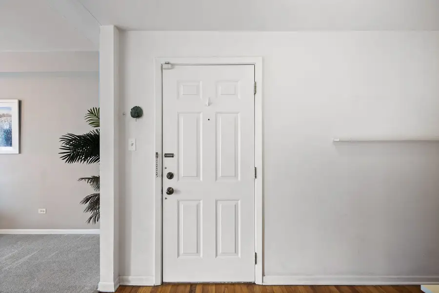 7631 N Bosworth Avenue #2S, Chicago, IL 60626 - #2