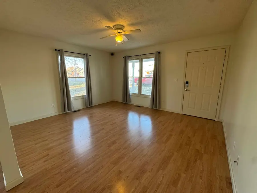 908 N Johnson Street, Marion, IL 62959 - #3