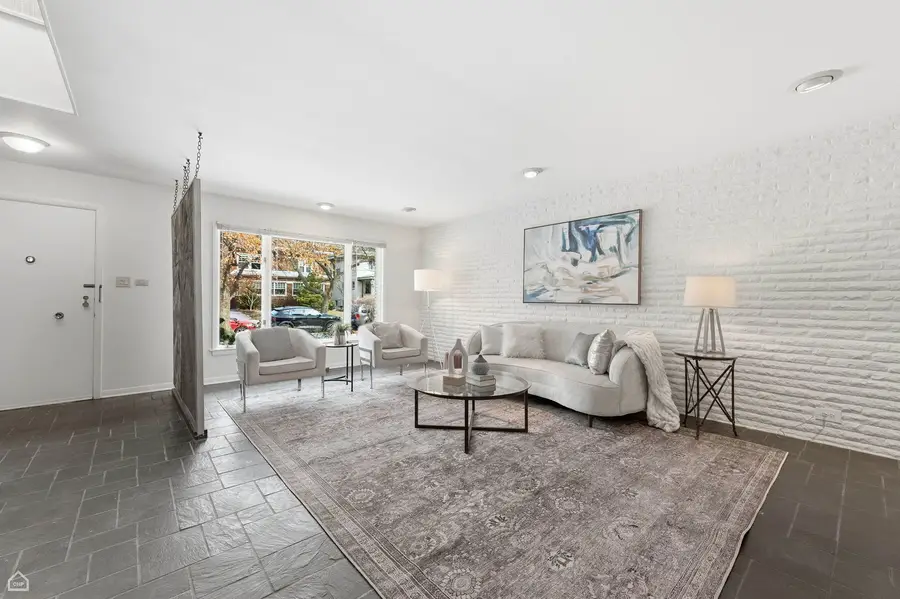 1127 W Albion Avenue, Chicago, IL 60626 - #3