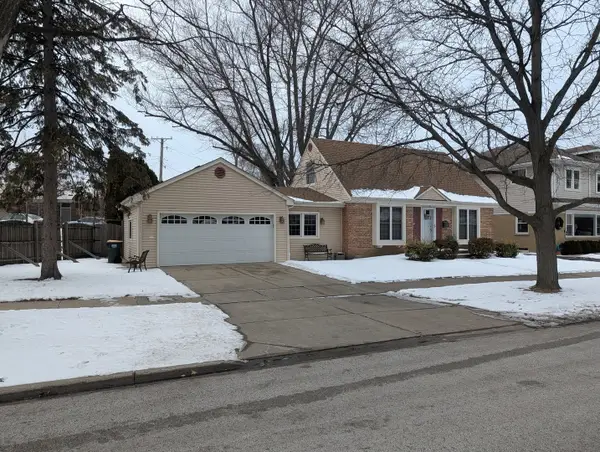 912 N Chicago Avenue, Arlington Heights, IL 60004