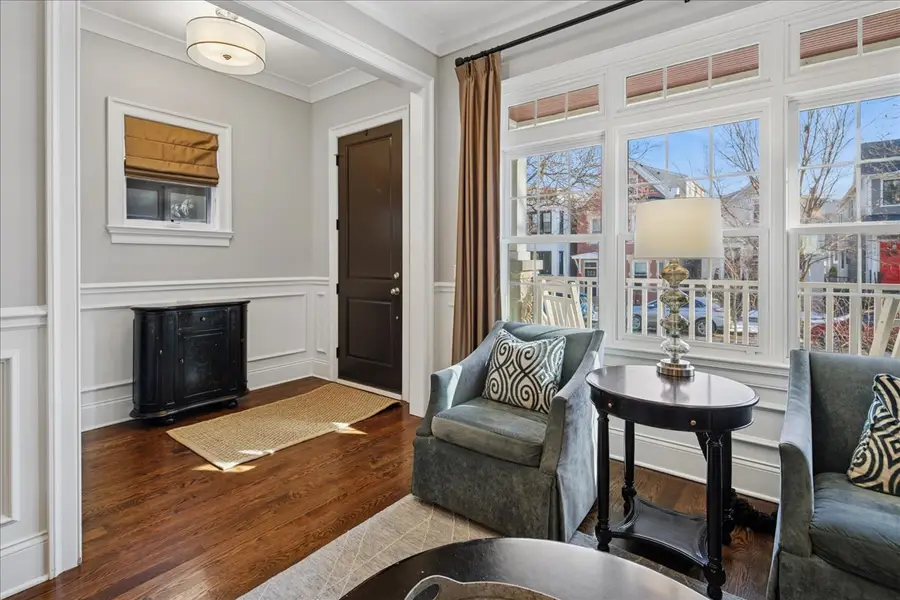 2908 N Seeley Avenue, Chicago, IL 60618 - #3