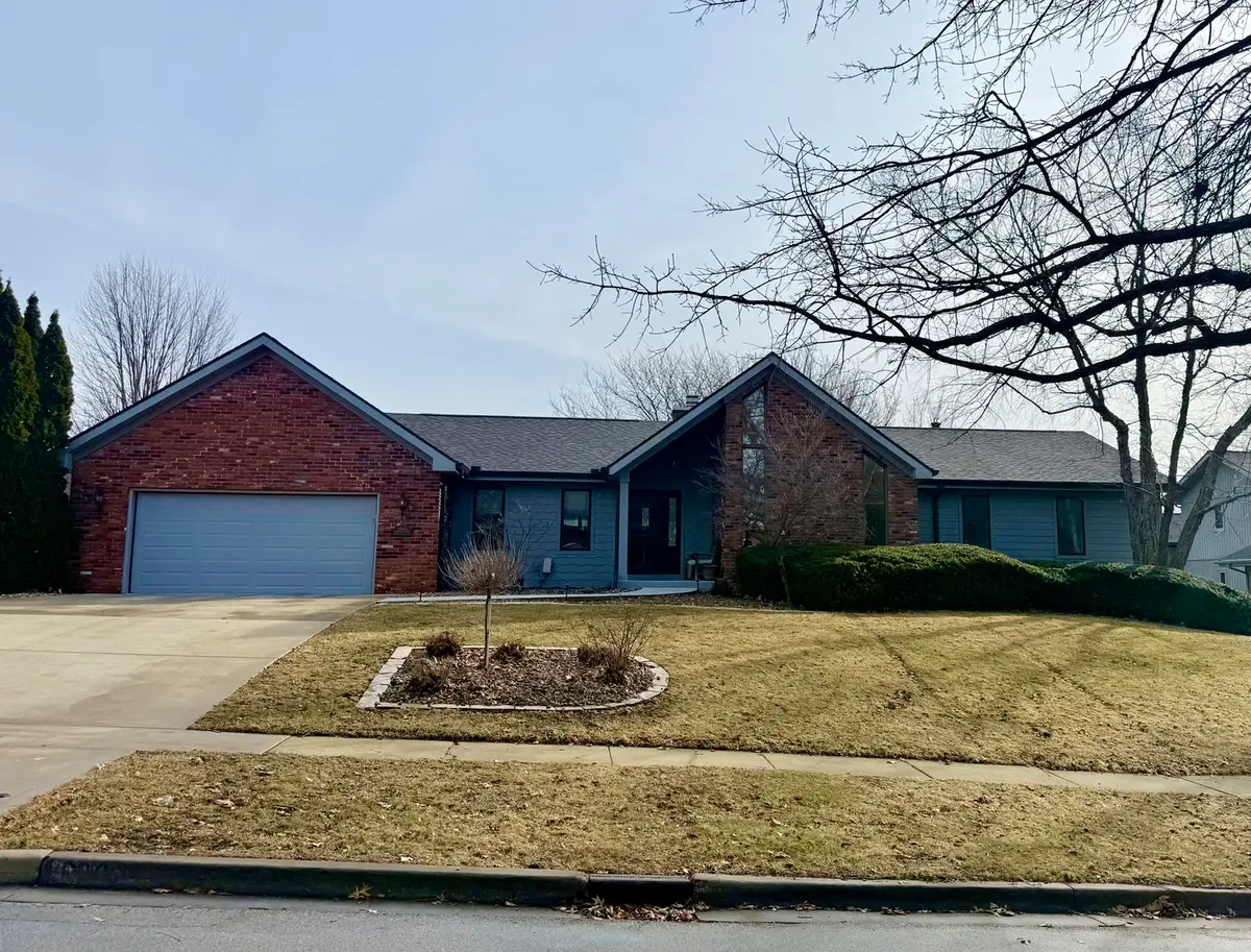 1903 Oakwood Avenue, Bloomington, IL 61704 - #1