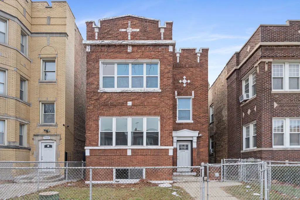 7836 S Constance Avenue, Chicago, IL 60649 - #1