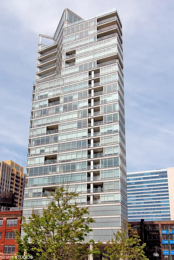 510 W Erie Street #P-307, Chicago, IL 60654