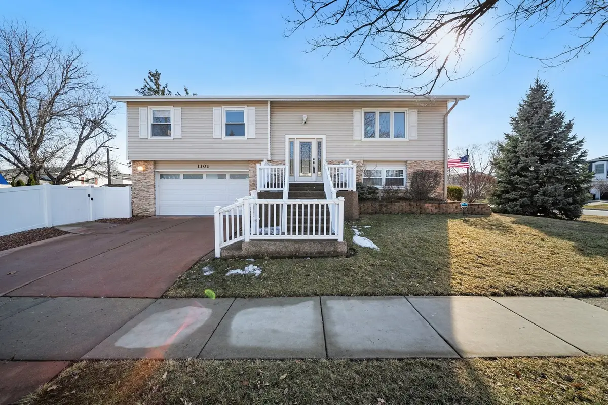 1101 S Lavergne Drive, Mount Prospect, IL 60056 - #1