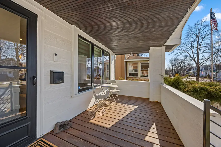 5711 N Karlov Avenue N, Chicago, IL 60646 - #3