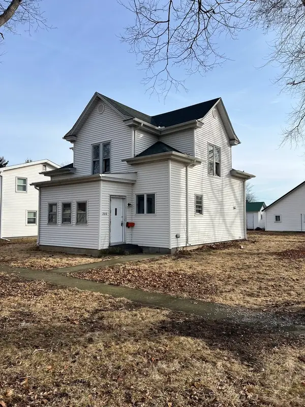 200 E South Street, Ellsworth, IL 61737