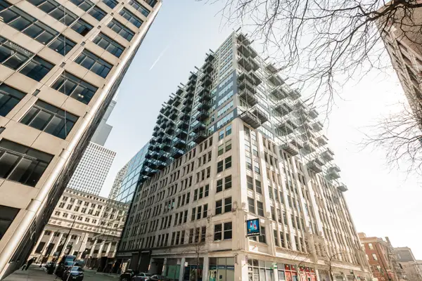 565 W Quincy Street #710, Chicago, IL 60661