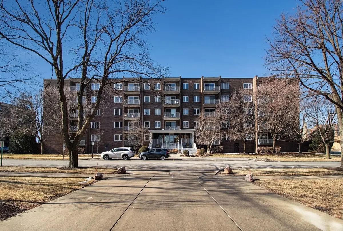 900 Center Street #3A, Des Plaines, IL 60016 - #1