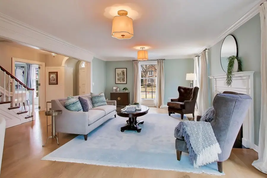 266 W Claremont Street, Elmhurst, IL 60126 - #2