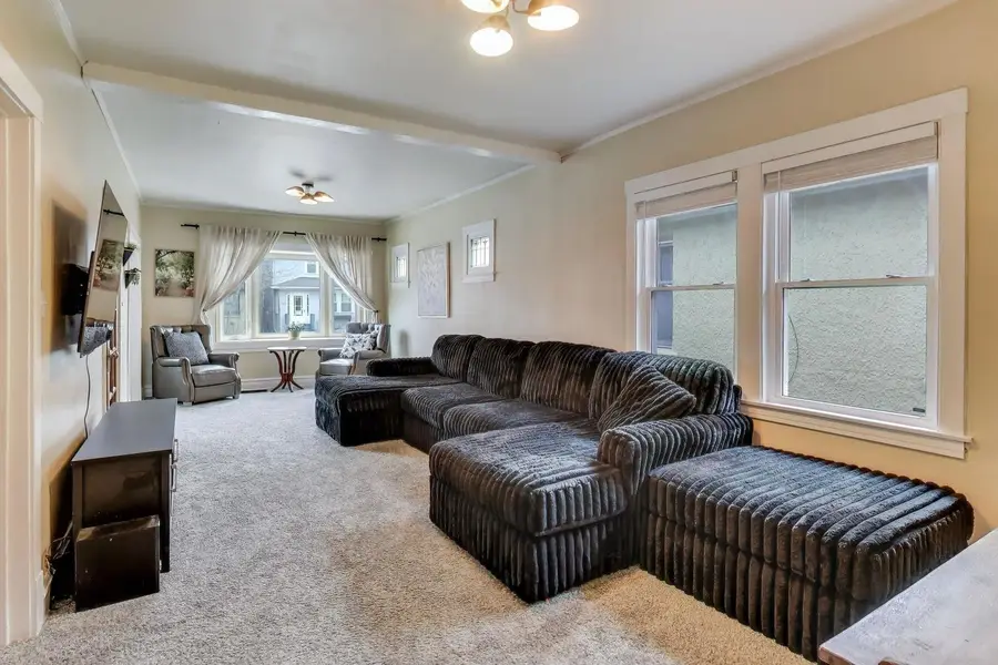 1161 S Ridgeland Avenue, Oak Park, IL 60304 - #2