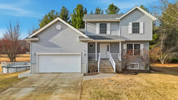 1645 Sir Lawrence Lane, Dixon, IL 61021