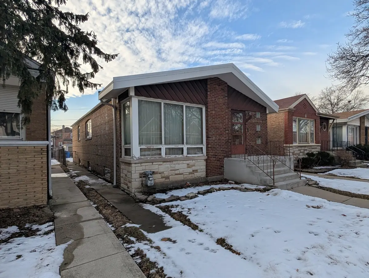 8212 S Colfax Avenue, Chicago, IL 60617 - #1