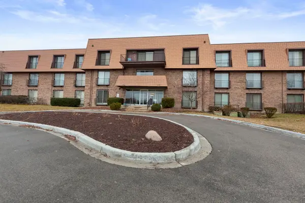 4050 Dundee Road #105, Northbrook, IL 60062