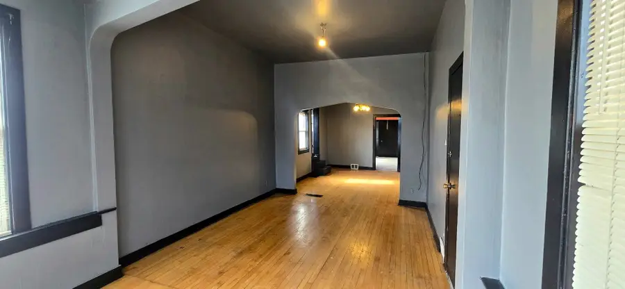 10508 S Avenue M, Chicago, IL 60617 - #3