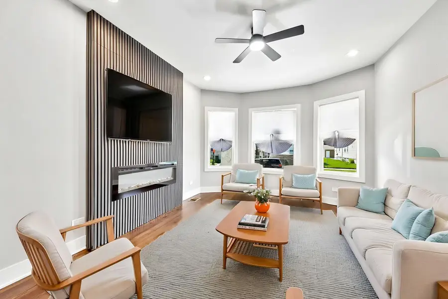 853 N Laramie Avenue, Chicago, IL 60651 - #2